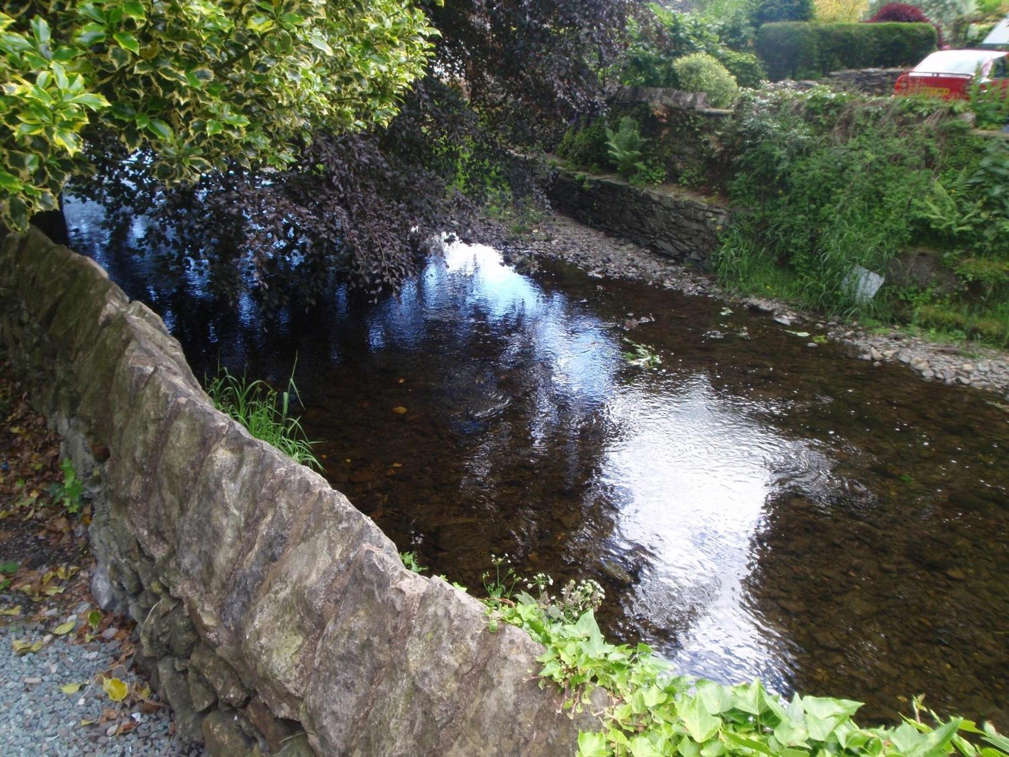 Villa Holy Waters Staveley  Esterno foto